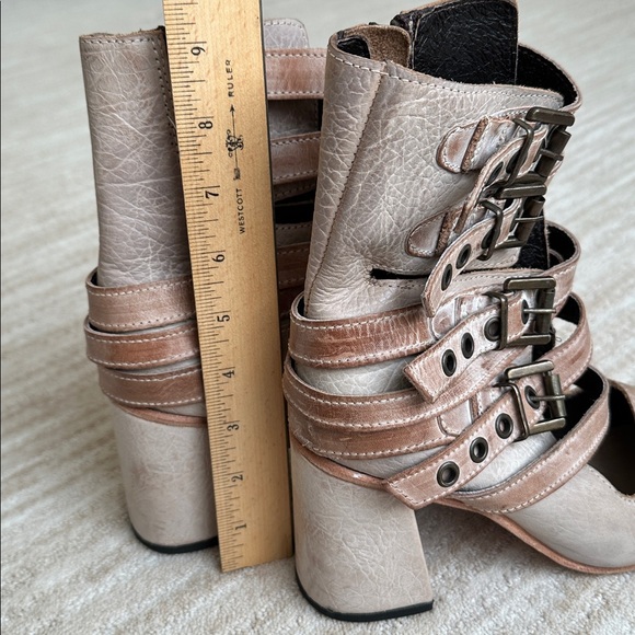 FREEBIRD by Steven Tali Strappy Women's Heeled Boots Booties Taupe Size 7 - Picture 14 of 17